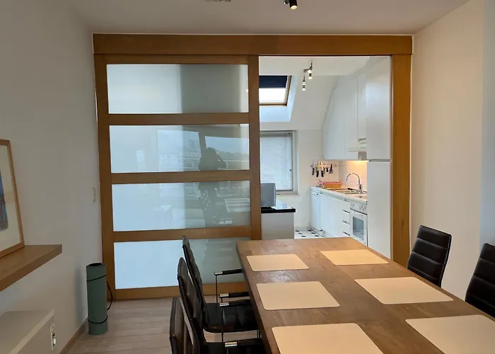 Penthouse De Vaughan -Luxe Appartement Met Zeezicht