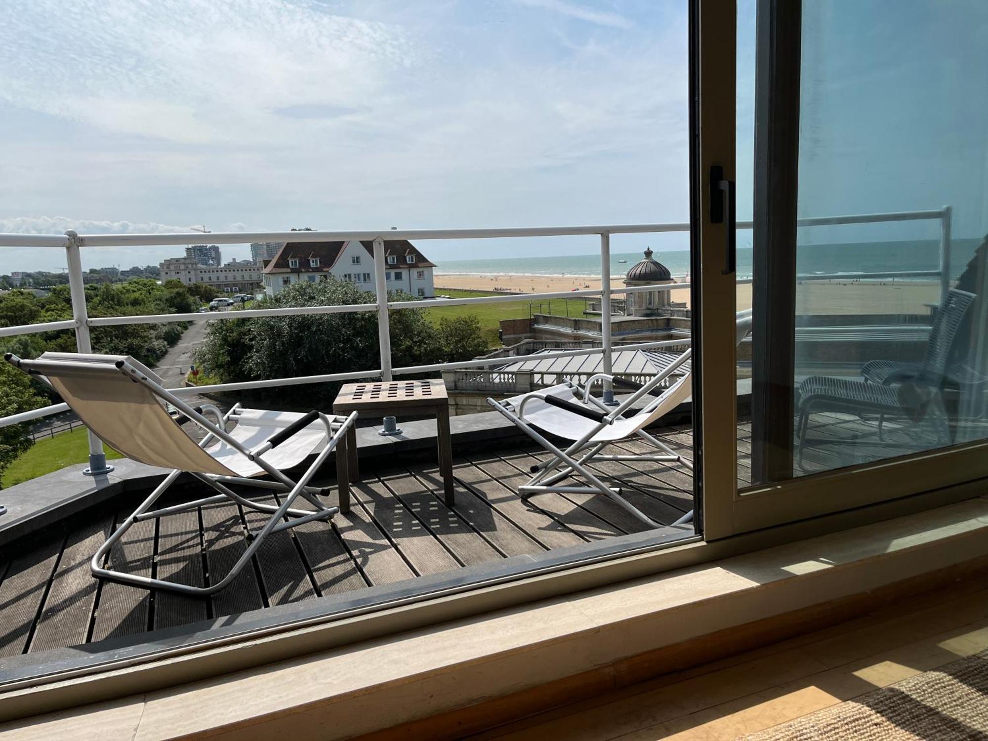 Penthouse De Vaughan -luxe Met Zeezicht